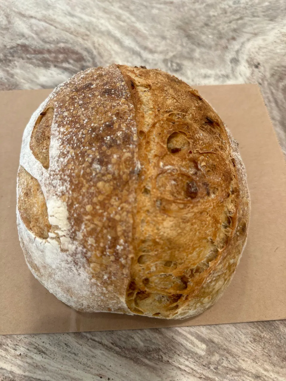 Хлеб "Пшеничный" с луком, 500гр.